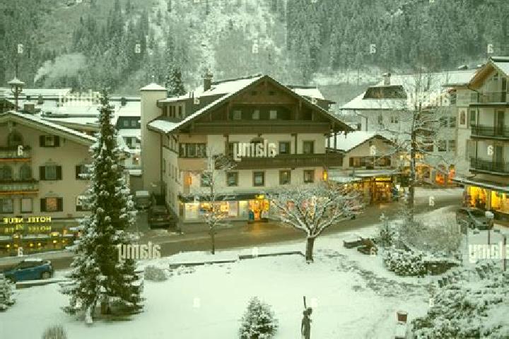 escort Mayrhofen