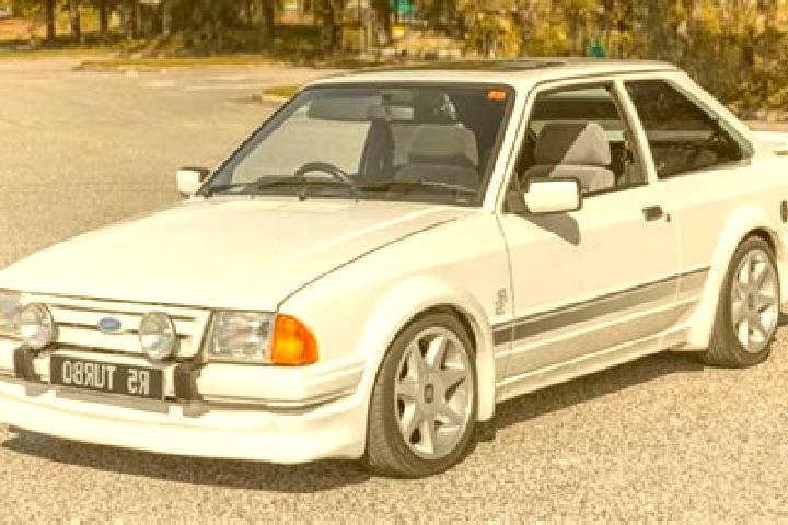 escort Mbouini