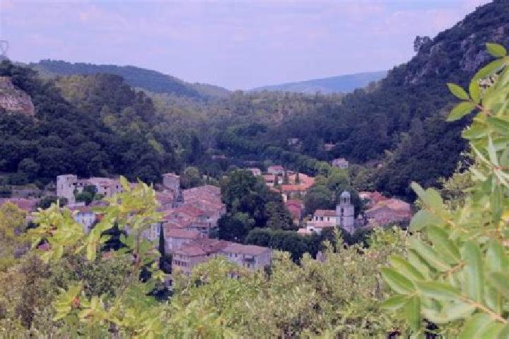 escort Meounes-les-Montrieux