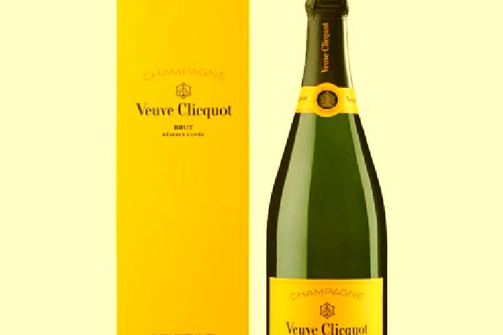 escort Millis-Clicquot