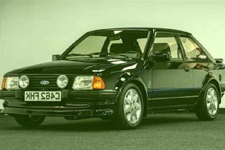 escort Mitchelton