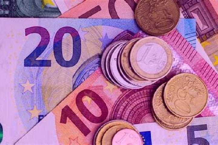 escort Monnaie