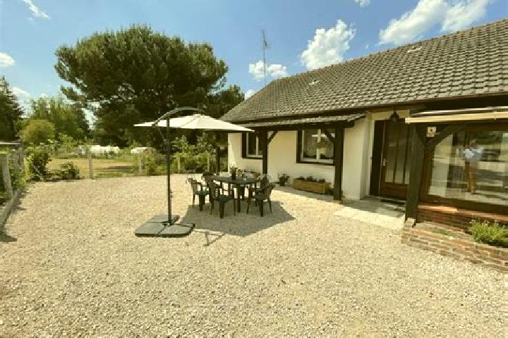 escort Montrieux-en-Sologne