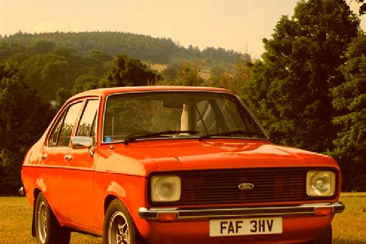 escort Montry