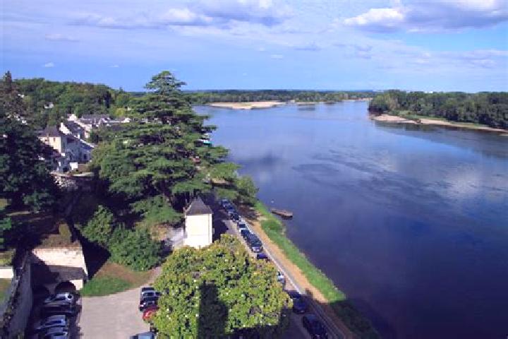 escort Montsoreau