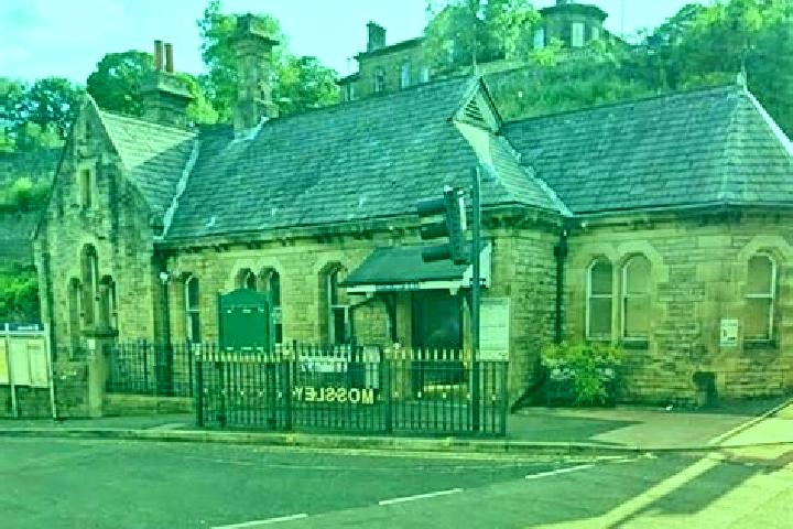 escort Mossley Hill