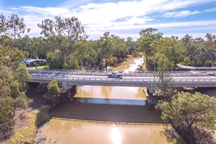 escort Mungindi