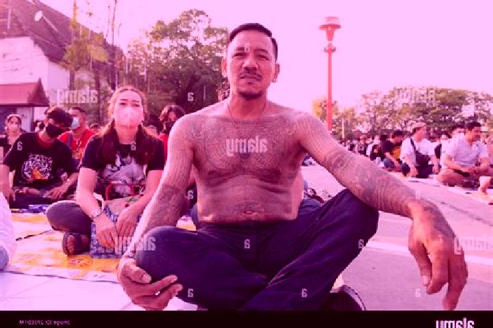 escort Nakhon Chai Si
