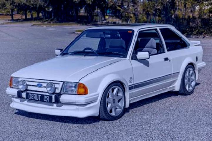 escort Naque