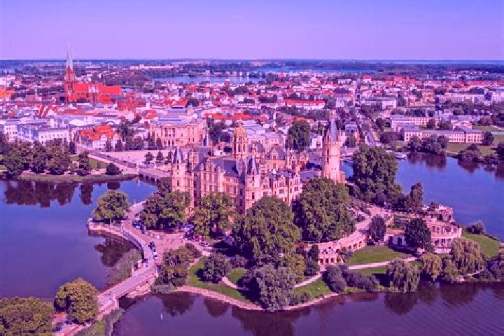 escort Neustrelitz