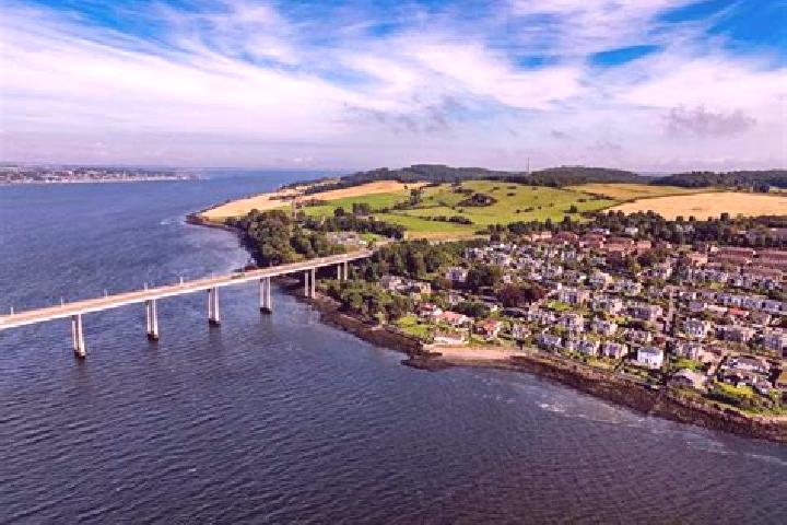 escort Newport-on-Tay