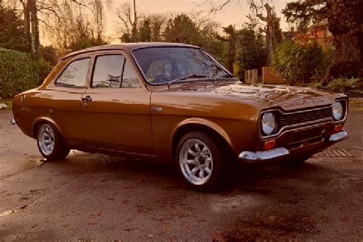 escort Newtownstewart