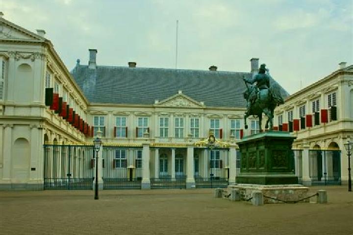 escort Noordeinde