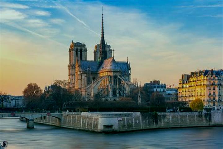 escort Notre Dame