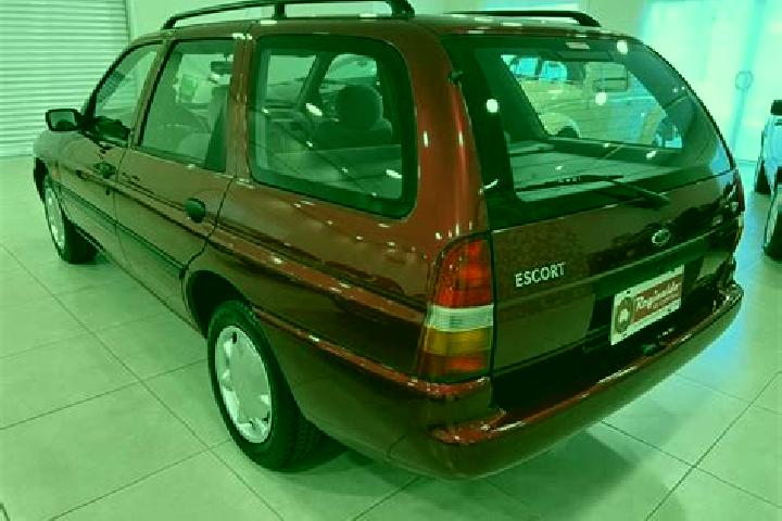 escort Nova Cerekev