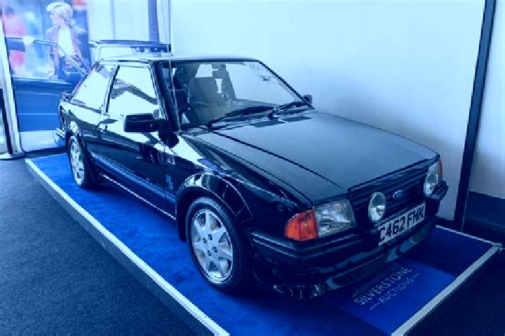 escort Novikovo