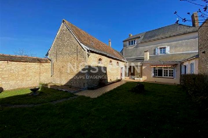 escort Noyen-sur-Sarthe