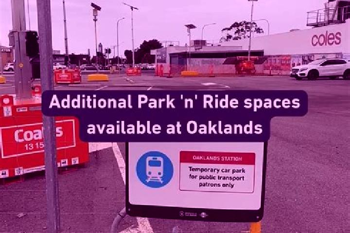 escort Oaklands Park