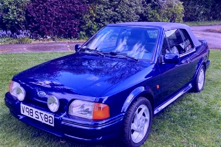 escort Ochiltree