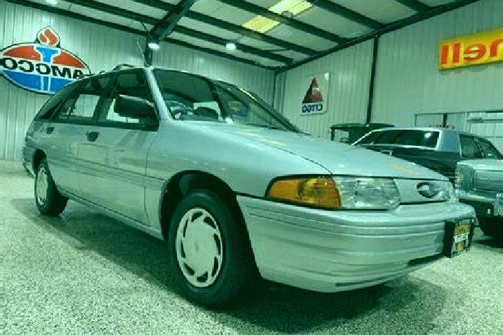 escort Oconomowoc