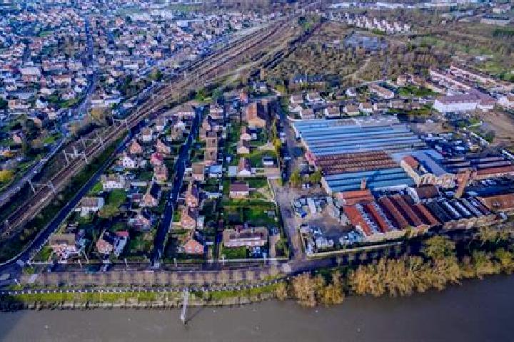 escort Oissel-sur-Seine