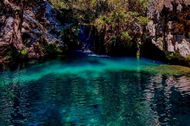 escort Ojo de Agua de Espejo