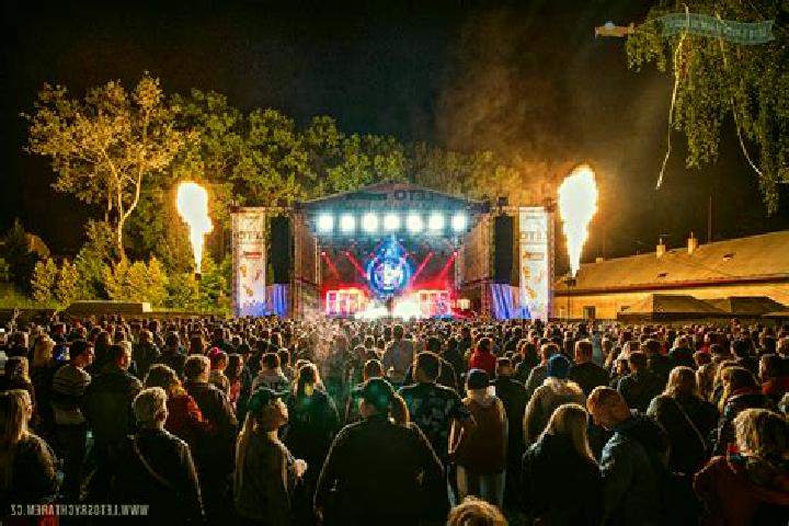 escort Oleksovice