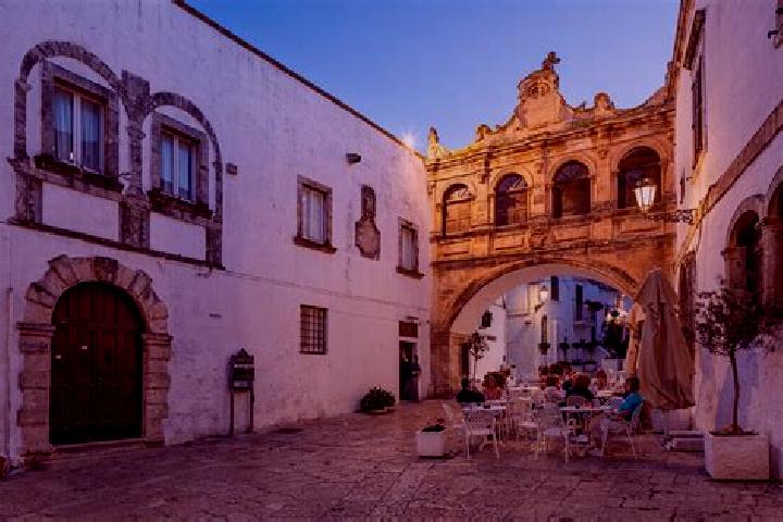 escort Ostuni