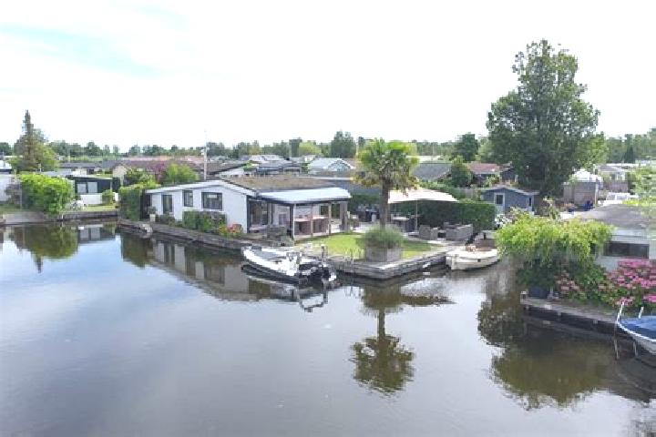 escort Oud-Loosdrecht