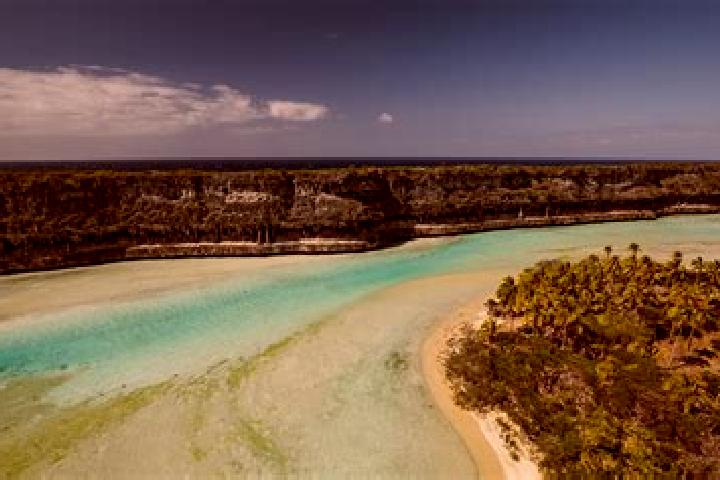 escort Ouvea