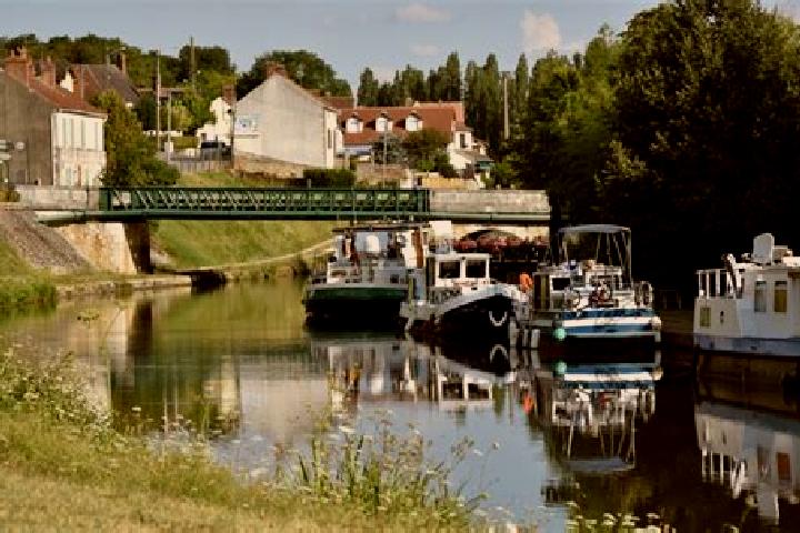 escort Ouzouer-sur-Trezee