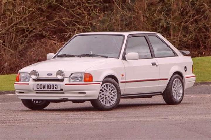 escort Petina