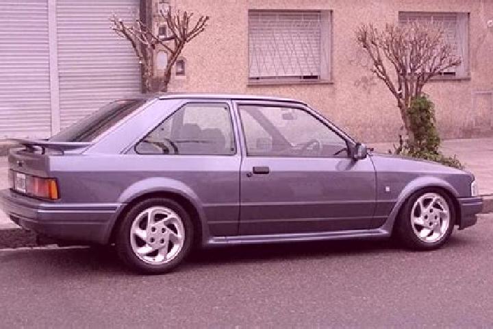 escort Peynier