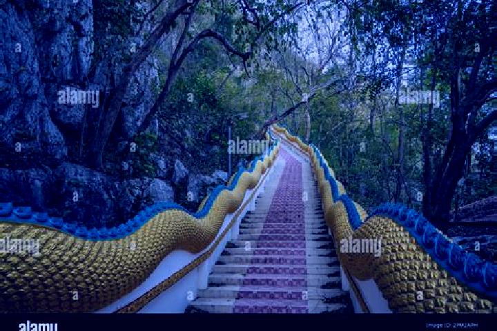 escort Phra Phutthabat