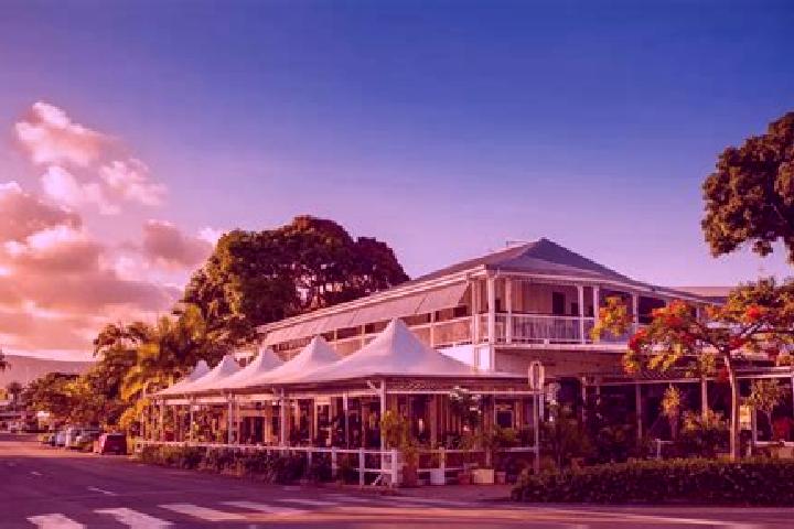 escort Port Douglas
