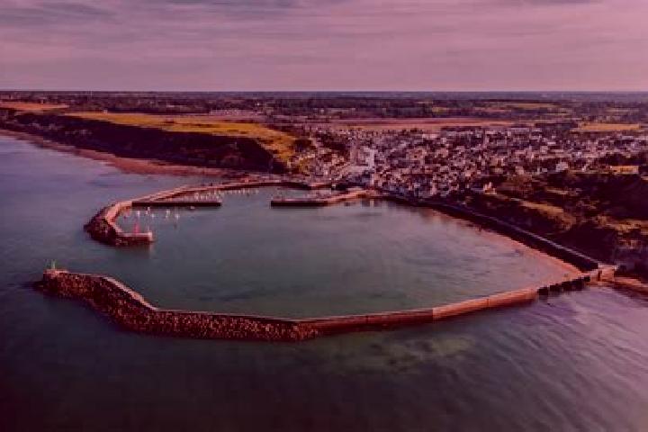 escort Port-en-Bessin-Huppain