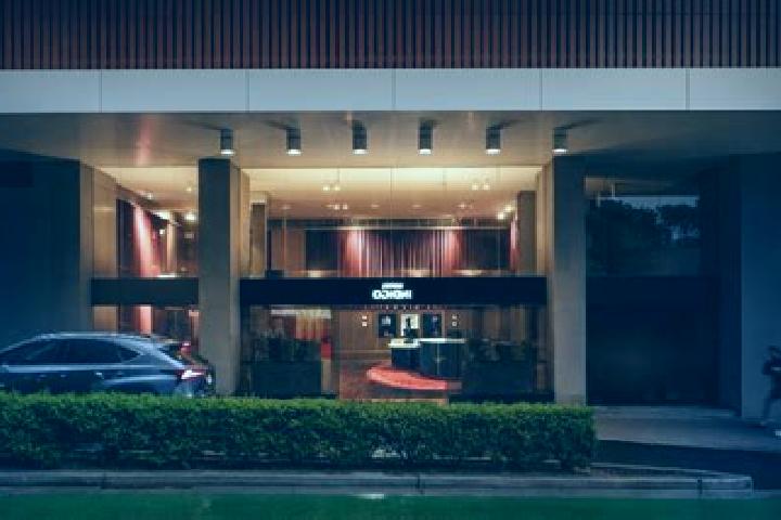 escort Potts Point