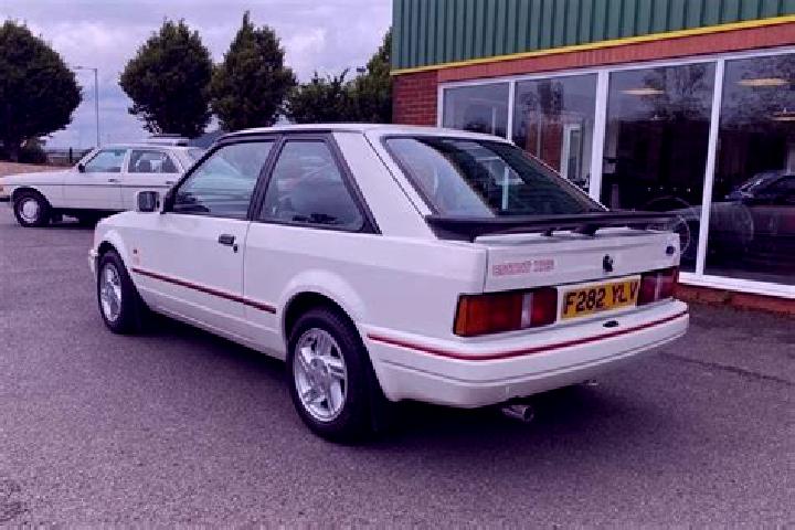 escort Pouzols