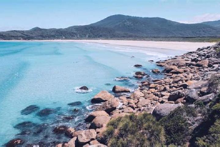 escort Promontory