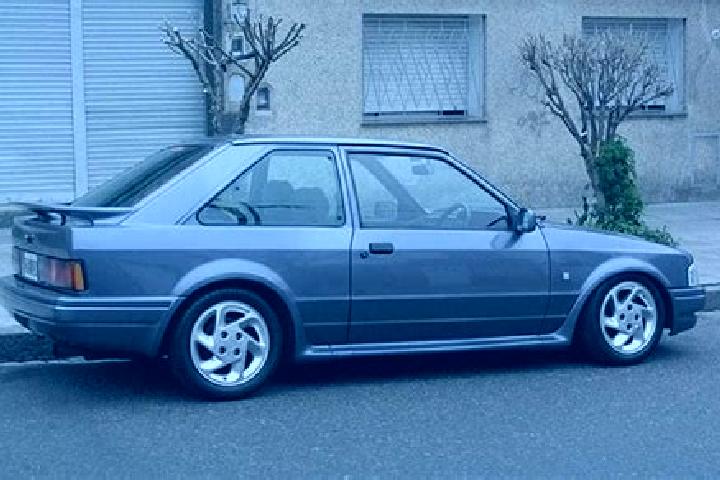 escort Pullenvale