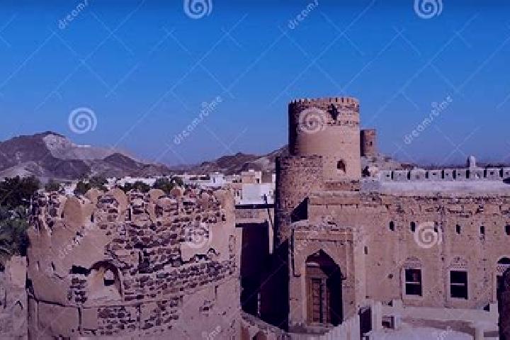 escort Qaryat al Qabil