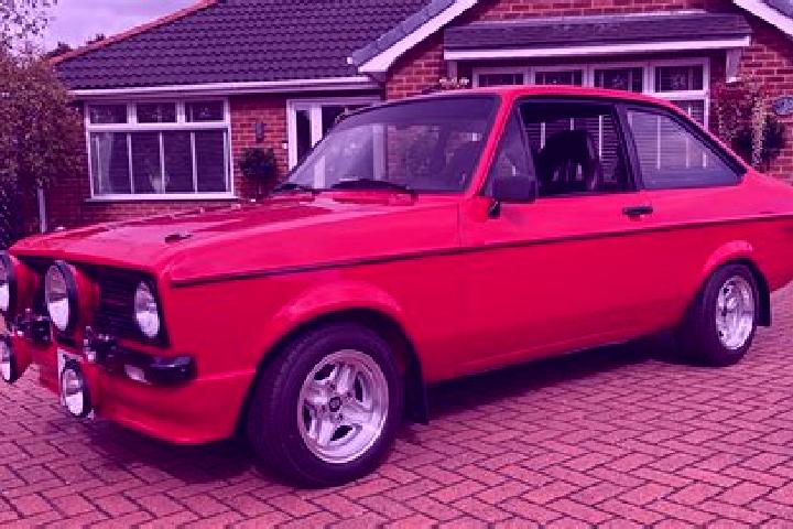 escort Red