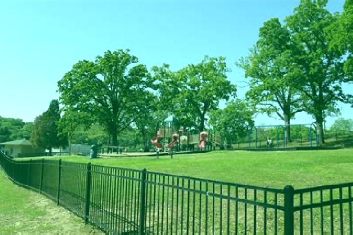 escort Riggs Park