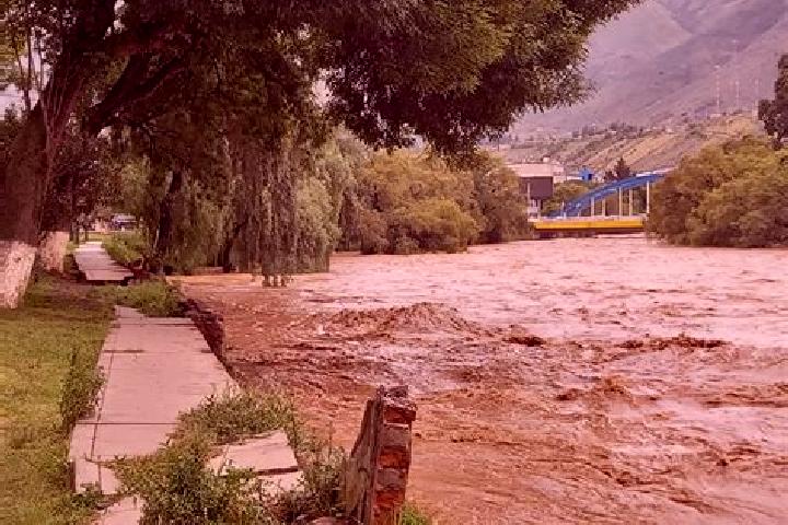 escort Rio Frio (Rio Frio Yebucivi)