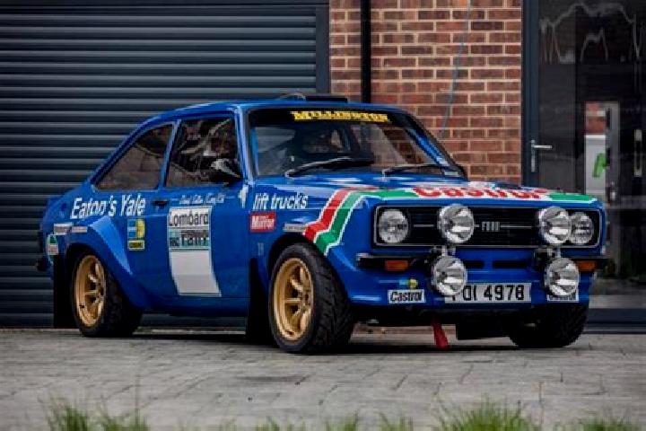 escort Roundwood