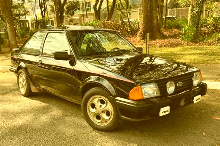 escort Roxborough