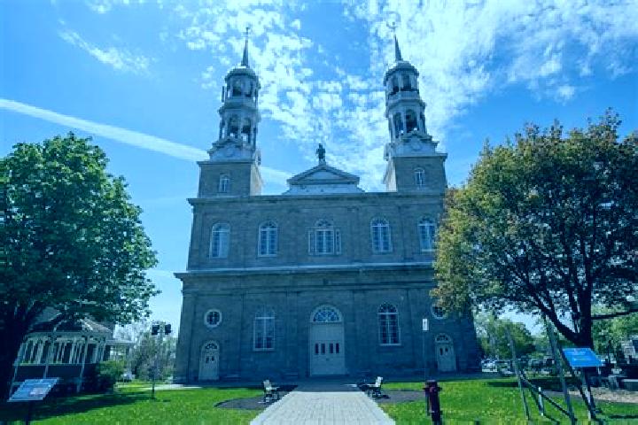 escort Saint-Eustache