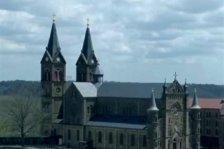 escort Saint Meinrad