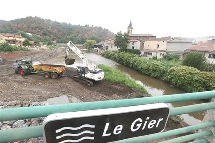 escort Saint-Romain-en-Gier