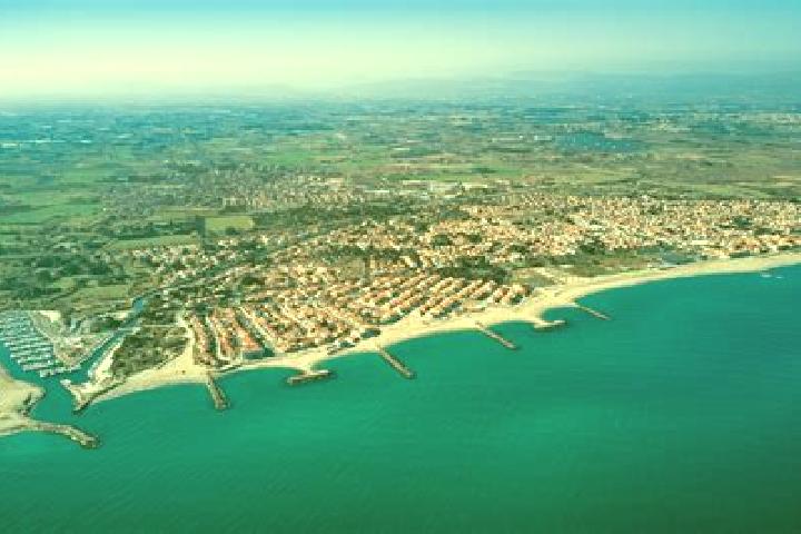 escort Saintes-Maries-de-la-Mer